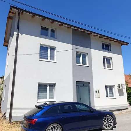Apartmani Kula2 شقة توزلا