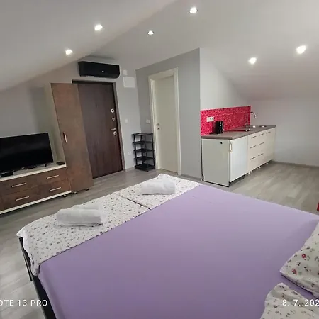 Apartmani Kula2 شقة